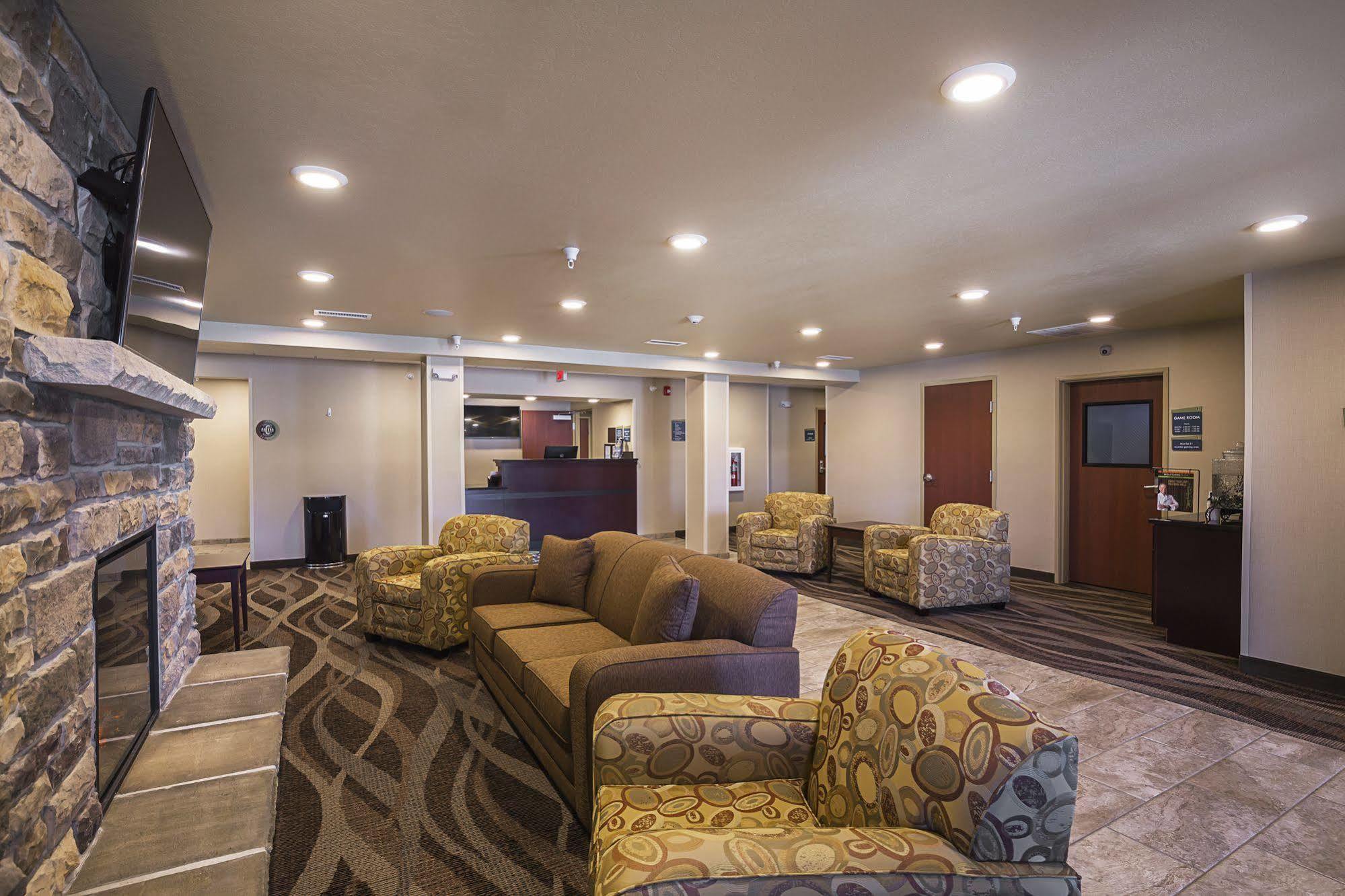 Cobblestone Inn & Suites - Lakin Екстер'єр фото