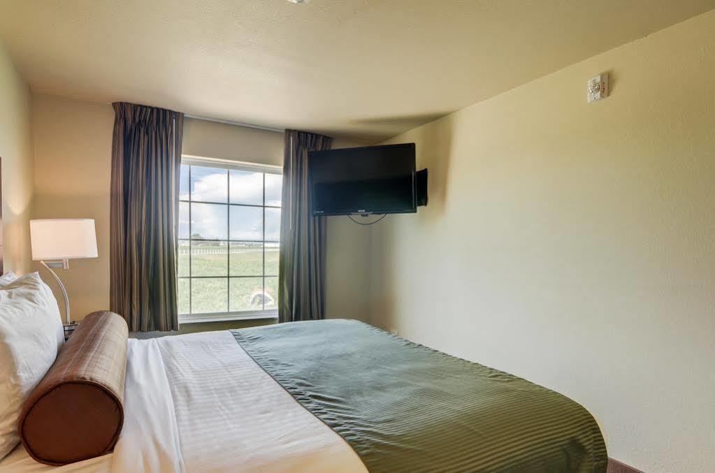 Cobblestone Inn & Suites - Lakin Екстер'єр фото