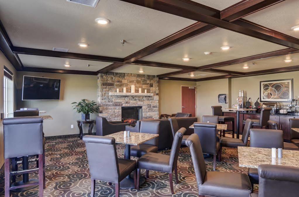 Cobblestone Inn & Suites - Lakin Екстер'єр фото