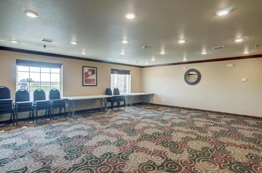 Cobblestone Inn & Suites - Lakin Екстер'єр фото
