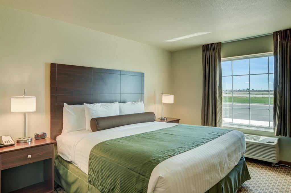 Cobblestone Inn & Suites - Lakin Екстер'єр фото