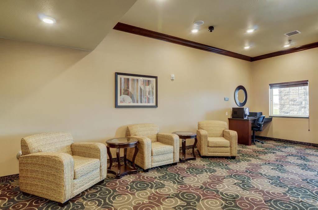 Cobblestone Inn & Suites - Lakin Екстер'єр фото