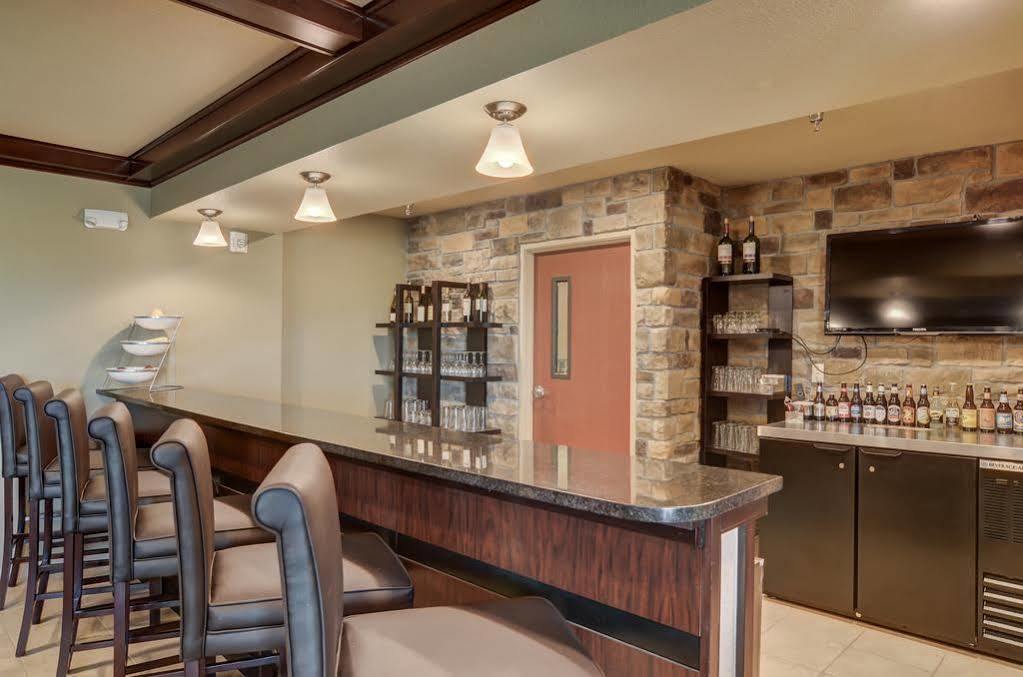 Cobblestone Inn & Suites - Lakin Екстер'єр фото