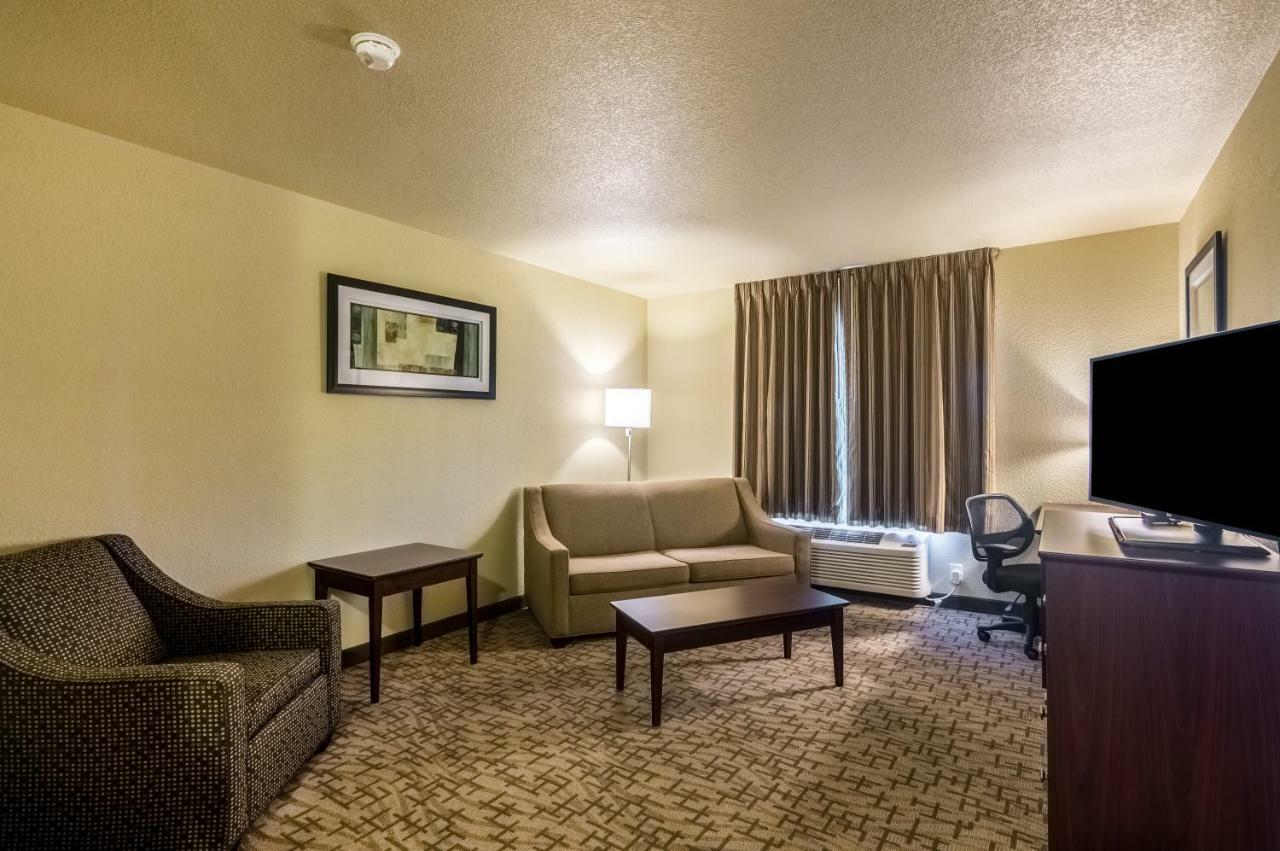 Cobblestone Inn & Suites - Lakin Екстер'єр фото