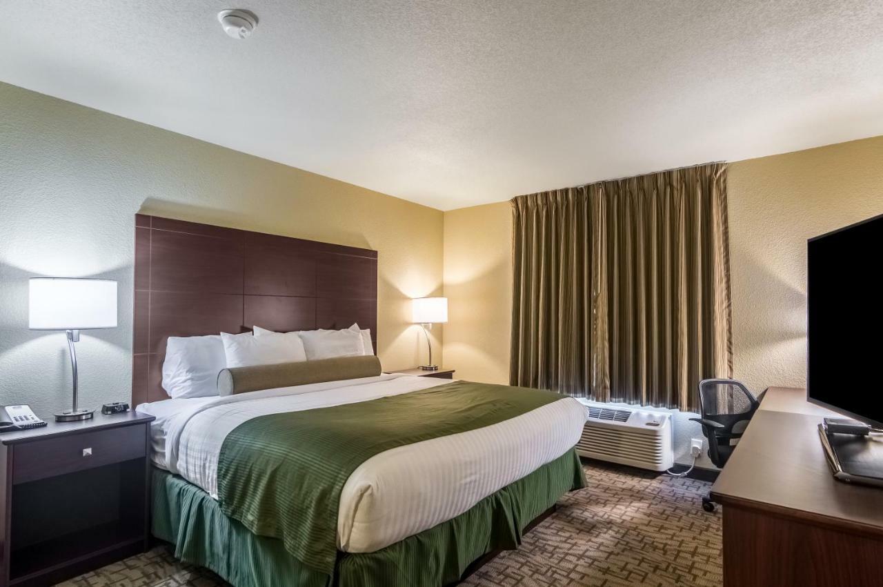 Cobblestone Inn & Suites - Lakin Екстер'єр фото