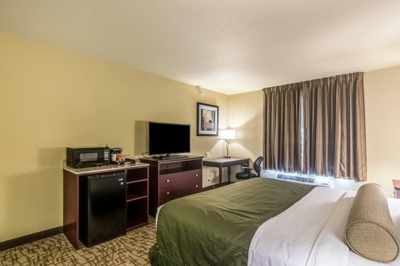 Cobblestone Inn & Suites - Lakin Екстер'єр фото