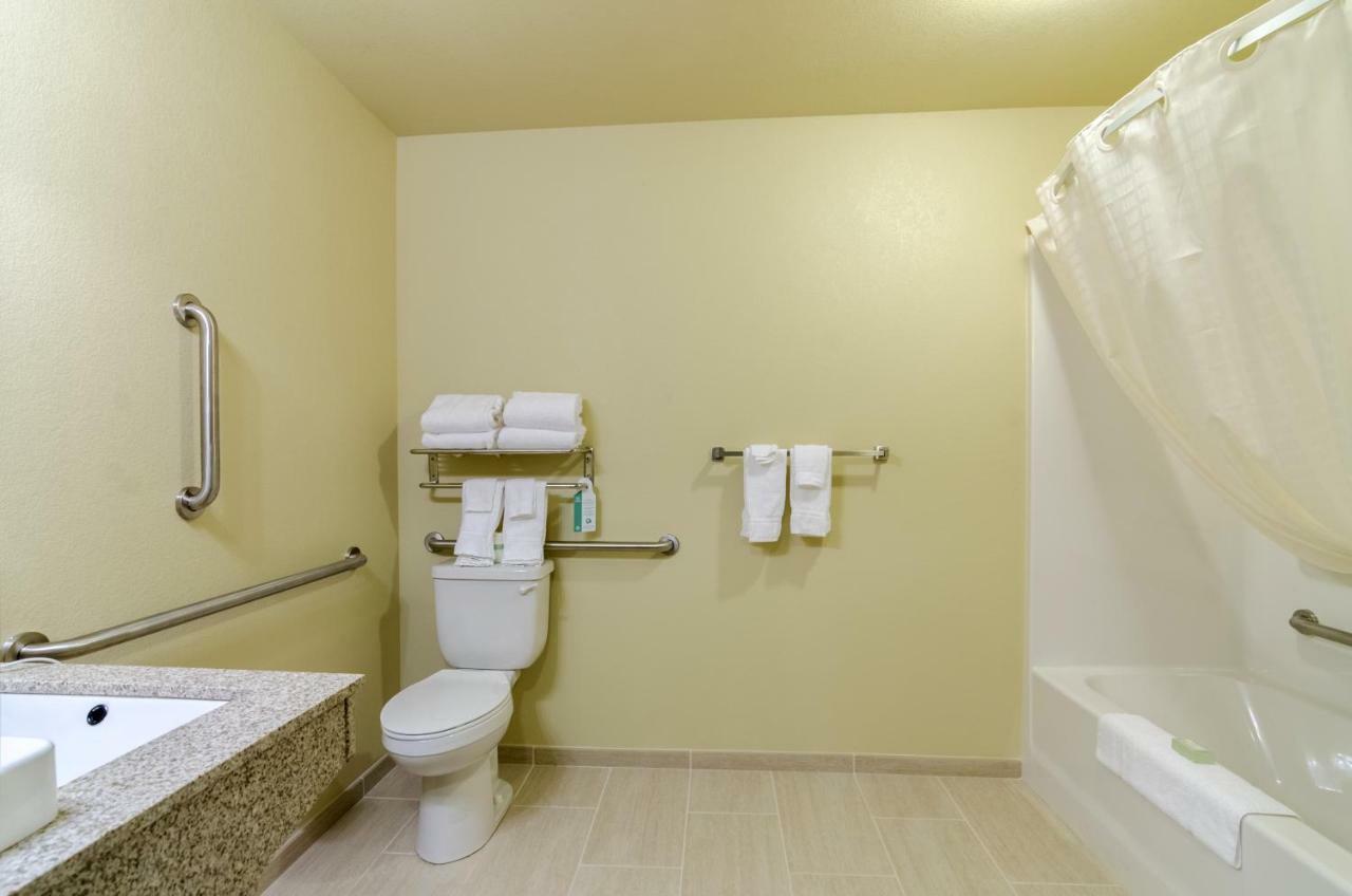Cobblestone Inn & Suites - Lakin Екстер'єр фото